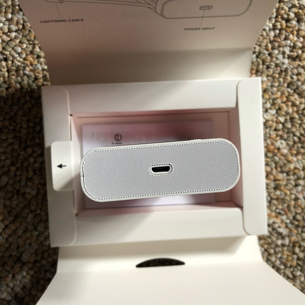 SOLD Supreme Mophie Encore Plus 10K charger - Picture 8 of 8